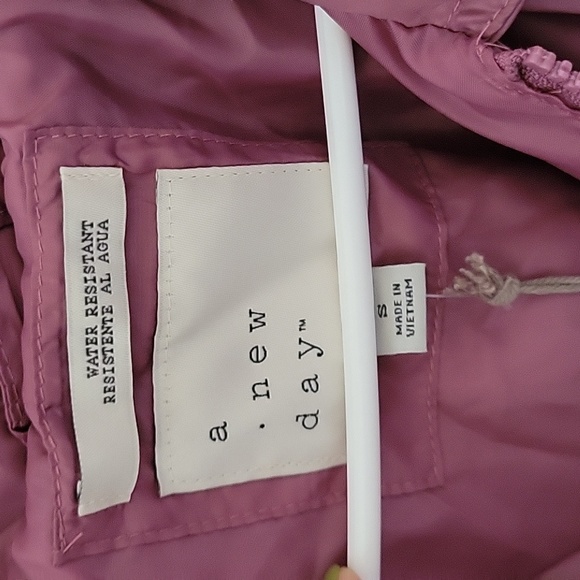 Jacket - Picture 3 of 6